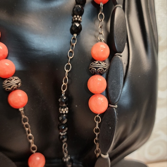 VINTAGE 80s Chunky Layered Necklace WOODEN METAL GLASS Orange Black Multi-Strand - Picture 9 of 10